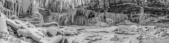 entire waterfall panorama